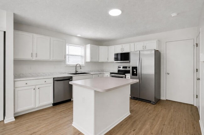 Photo - 3115 Omega Dr