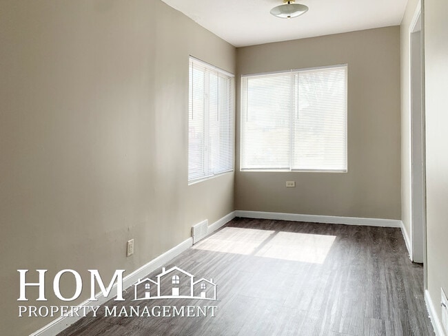 Photo - 513 W 11th St