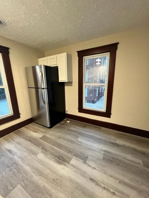 Photo - 252 E 3rd St