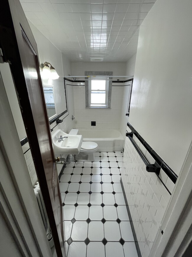 Photo - 116 Clay St Unit 1L