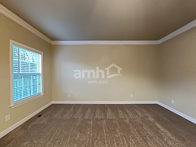 Photo - 2091 Lequire Ln