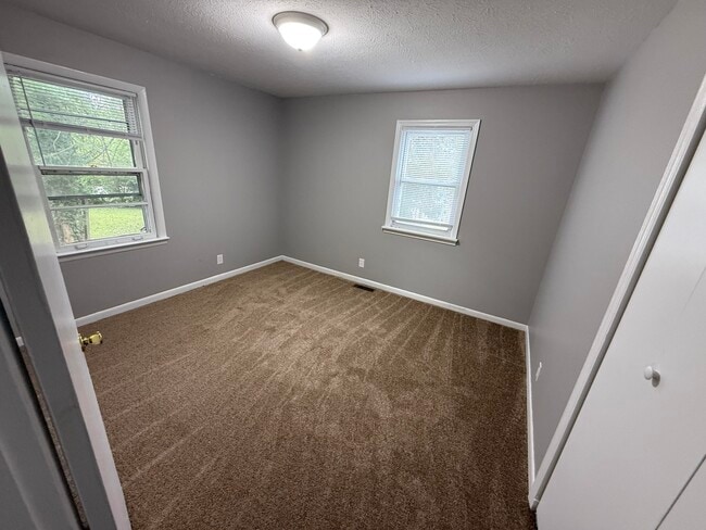 Photo - 134 Halls Ln