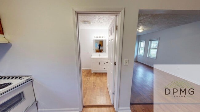 Photo - 2814 Vermont St