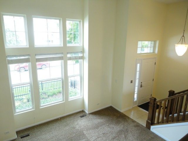 Photo - 490 Grosvenor Ln