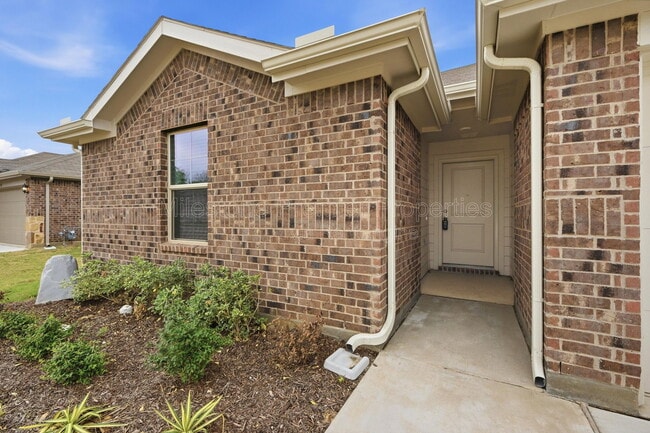 Photo - 508 Regiment Rd