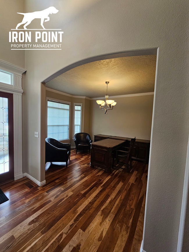 Photo - 2127 S Alaska Way