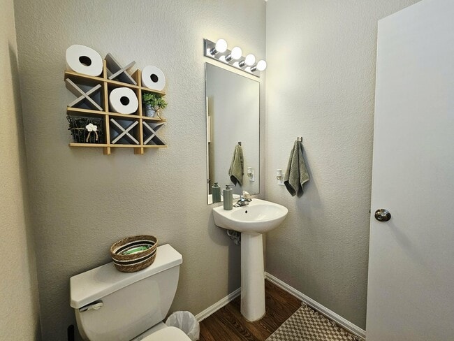 Photo - 6810 Shore View