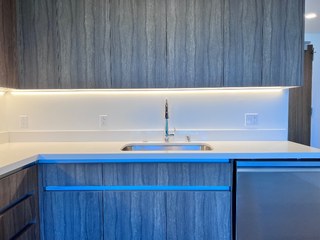 Photo - 1515 Liona St Unit 4305