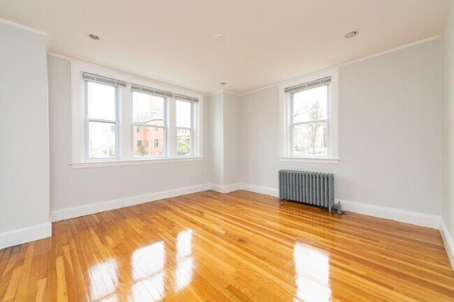 Photo - 136 Highland Ave Unit 2