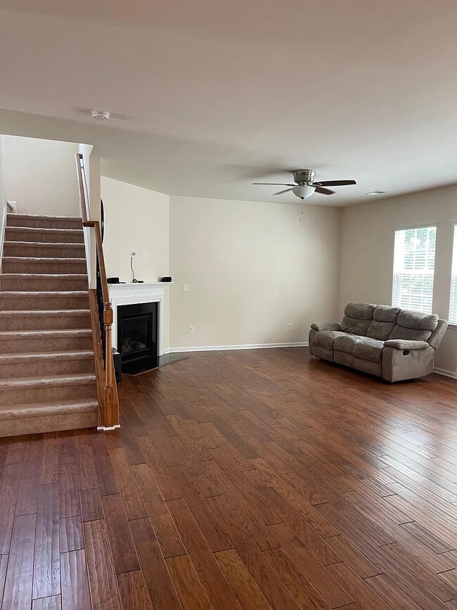 Room in House on Agnew Dr