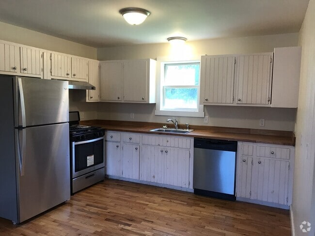 Building Photo - 945 Laporte Rd Unit 3 Rental