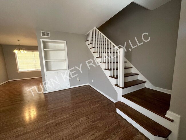 Photo - Condo for rent in Homewood