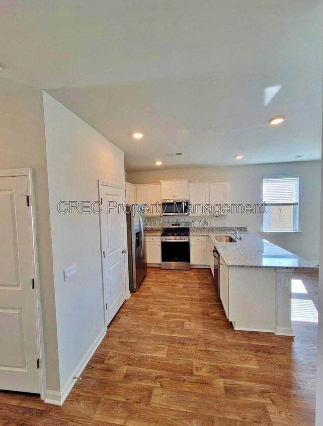 Building Photo - 817 Lilyford Ln