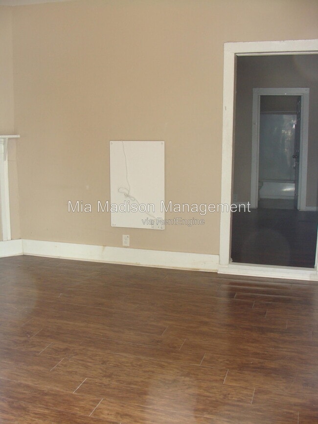 Photo - 248 Ferrill St