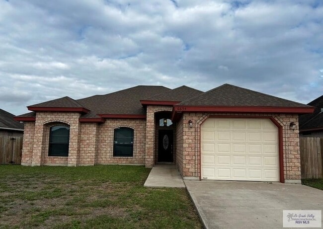 Building Photo - 6654 Pino Azul Dr
