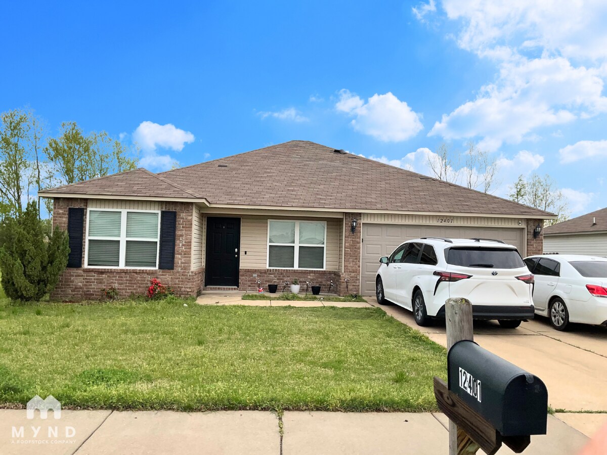 Photo - 12401 Solandra Cir House