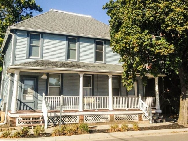 Building Photo - 320 Alabama St