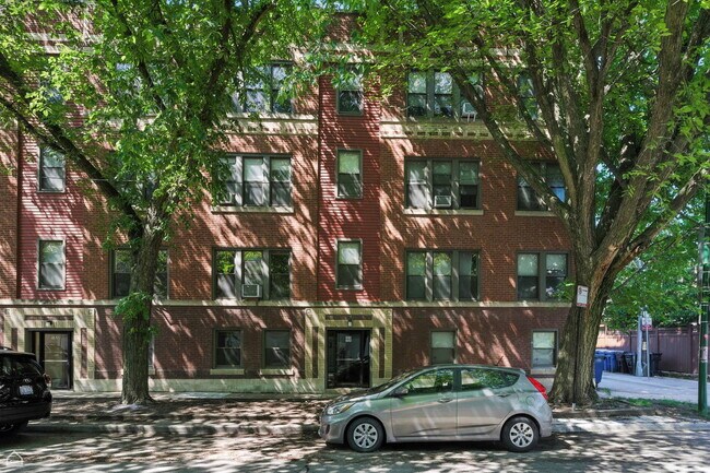 Building Photo - 1520 W Belle Plaine Ave Unit 2 Rental