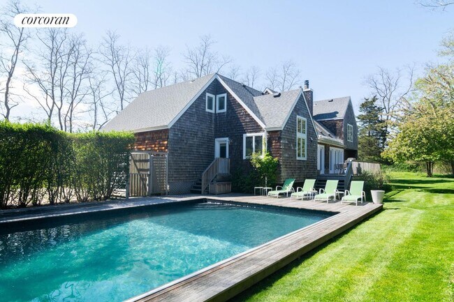 Photo - 102 N Captains Neck Ln