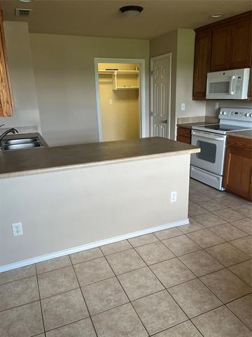 Photo - 1053 A Highland Dr