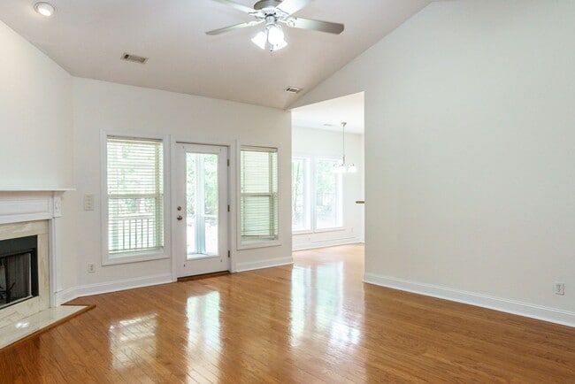 49 Thomas Sumter St