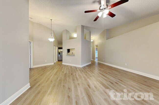 13309 Beechberry Dr