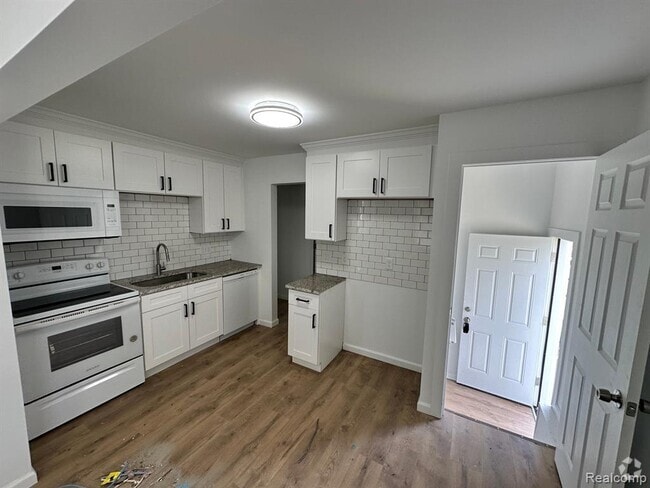 Building Photo - 28464 Barton St Rental