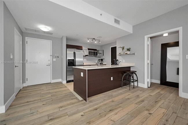 Photo - 1900 N Bayshore Dr Unit 4019