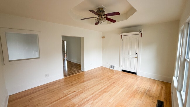 Photo - 413 W Mineral St