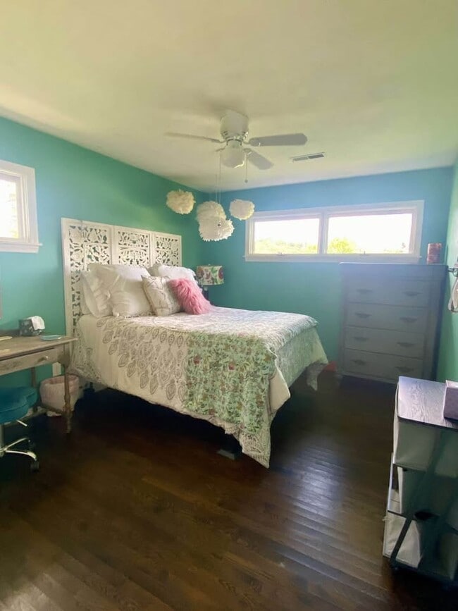 Photo - 4 Candlewood Knolls Rd