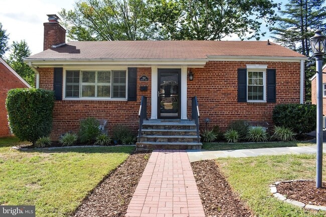 Building Photo - 304 Moncure Dr Rental