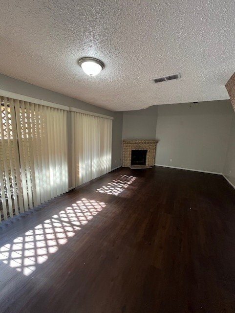 Photo - 2214 Capitan Dr Townhome