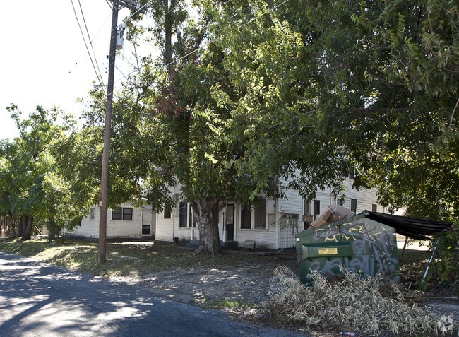 Carson Street Apts