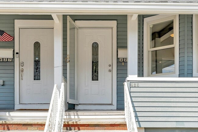 Photo - 425 Hancock Pl