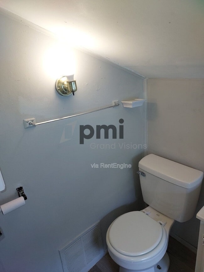 Photo - 1920 E Wood St