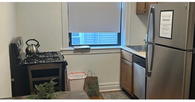 Photo - 1911 W Larchmont Ave Unit 3B