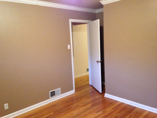 Photo - 720 Poplar St