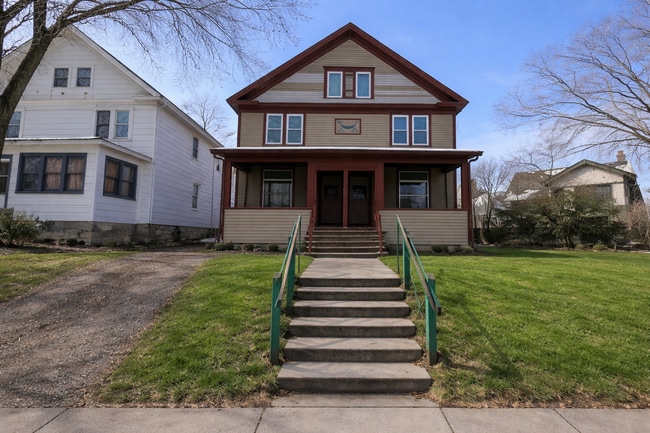 Building Photo - 427-429 Dewey St Unit 429