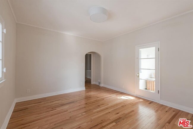 Photo - 7464 Hollywood Blvd