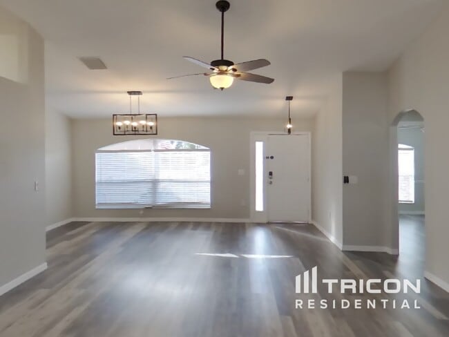 Photo - 3130 Wiltshire Ave