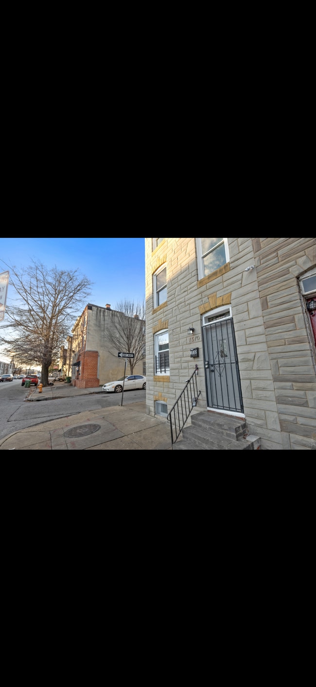 Photo - 1510 Ramsay St