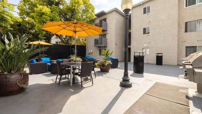 Grilling Area with Lounge