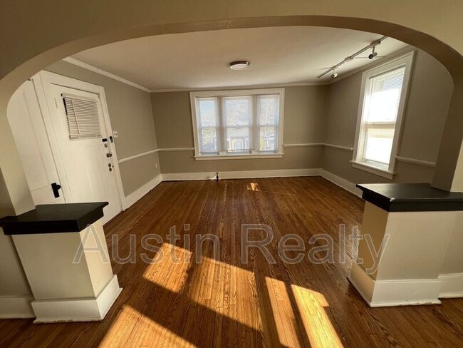 Photo - 2175 Big Bend Blvd