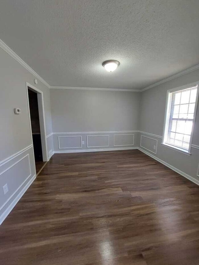 Photo - 5001 Whitworth Rd