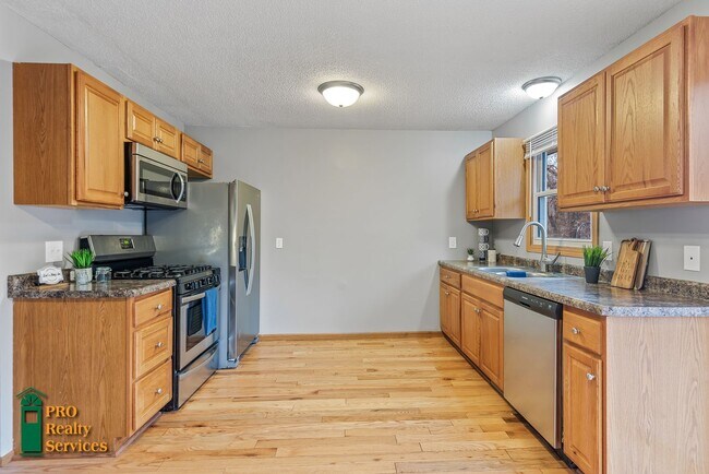 Photo - 4 Bedroom Home in Roseville