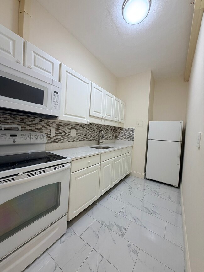 101 Monmouth St Unit 107