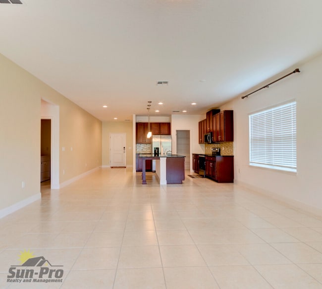 Photo - 5563 Estero Loop