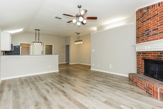 Photo - 1521 Creekstone Ct