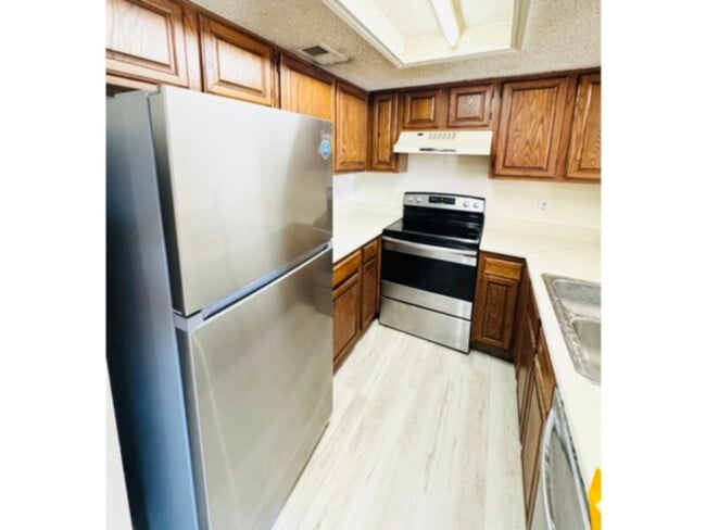 Photo - 1324 Bluffview Dr