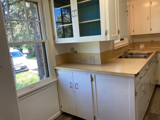 Photo - 3 Bedroom 2 bath home in SW area of Corvallis